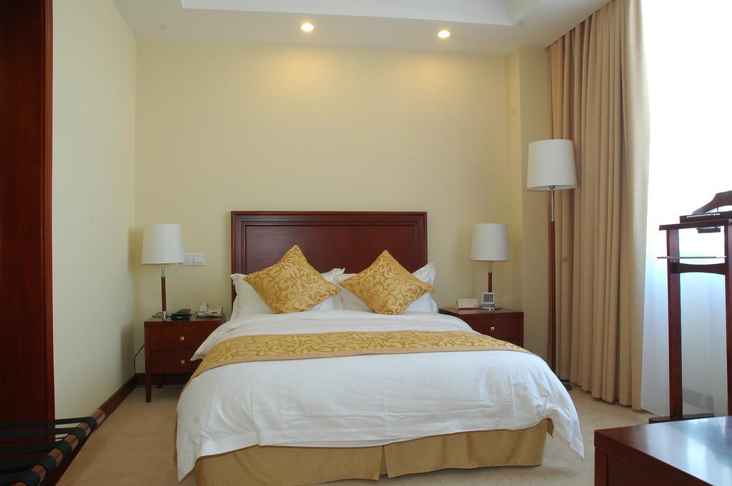 Century Hotel Taicang Chambre photo