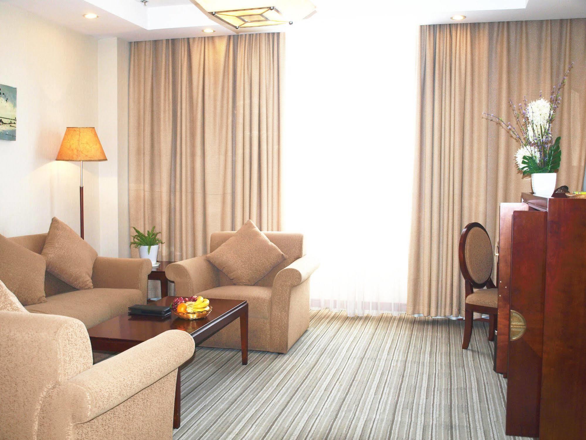 Century Hotel Taicang Extérieur photo